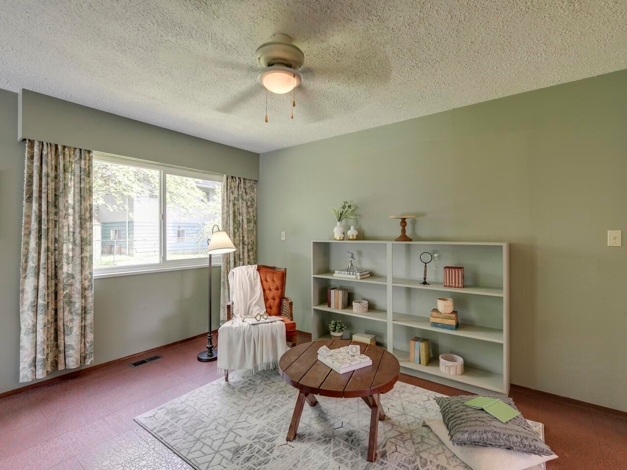 Listing Image 17