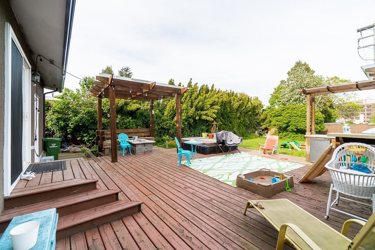 Listing Image 5
