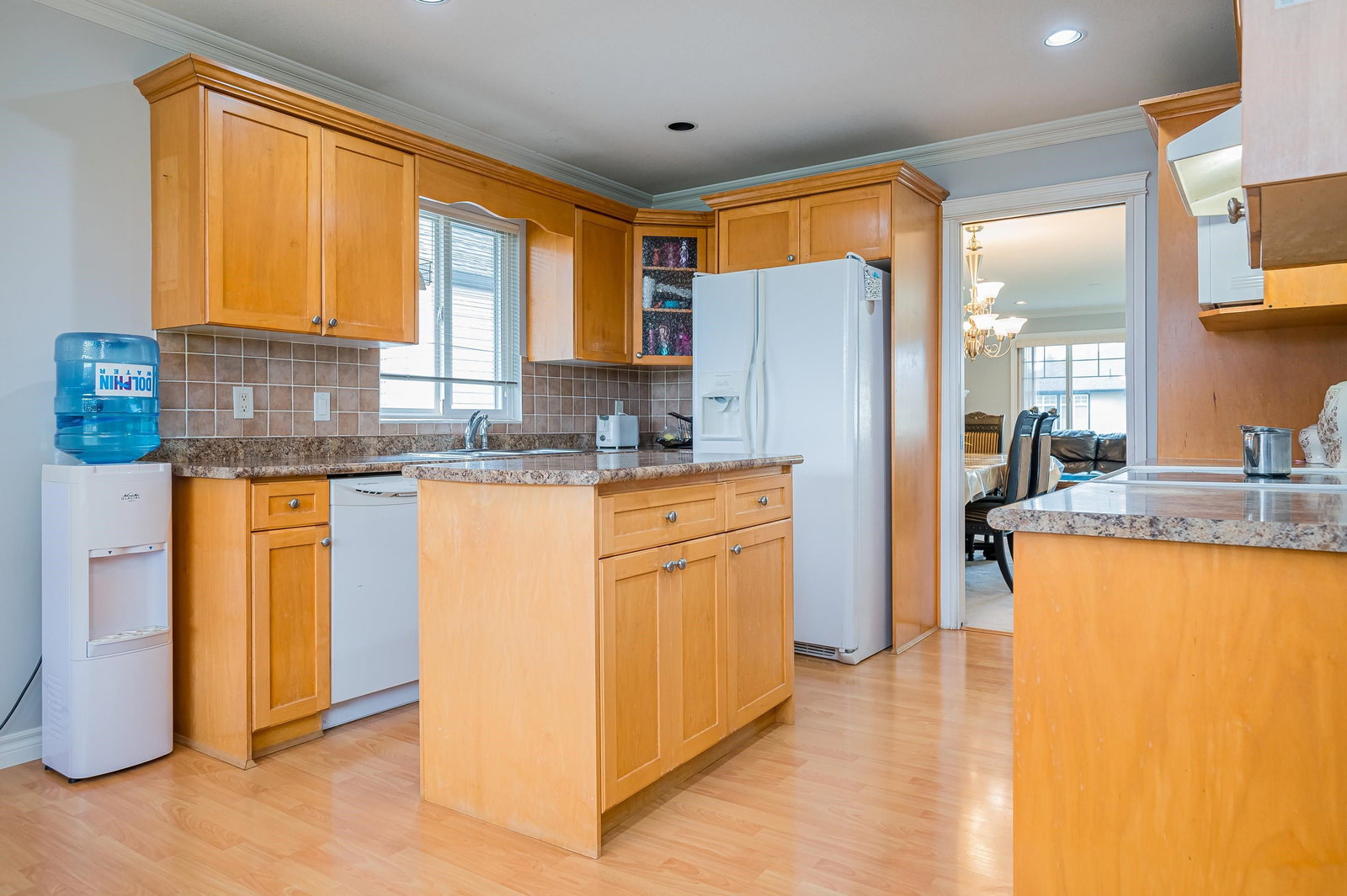 Listing Image 14
