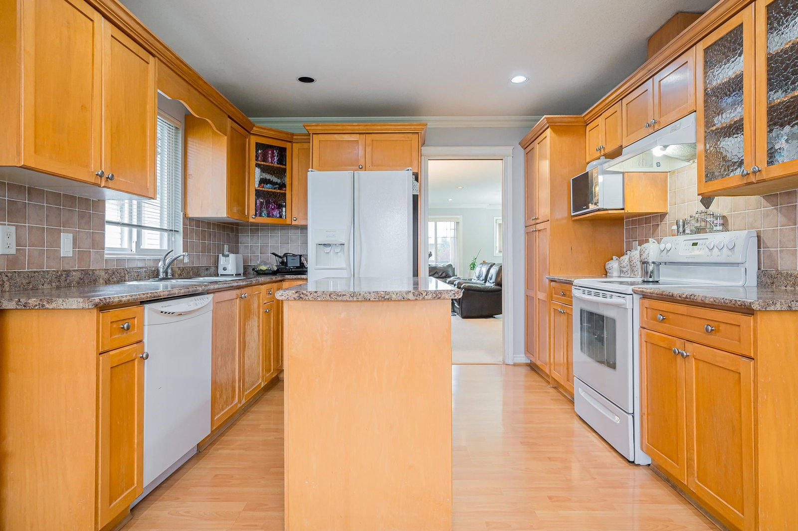 Listing Image 15