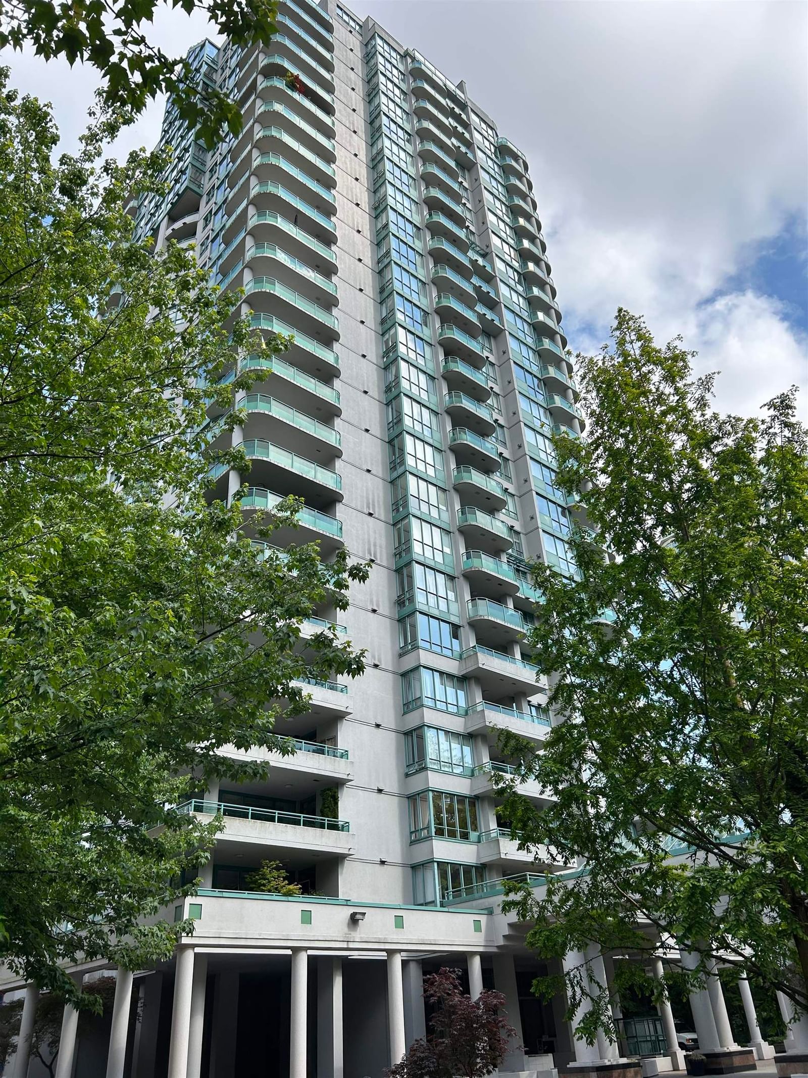 Listing Image 19