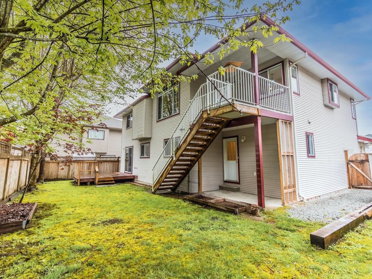 Listing photo 3