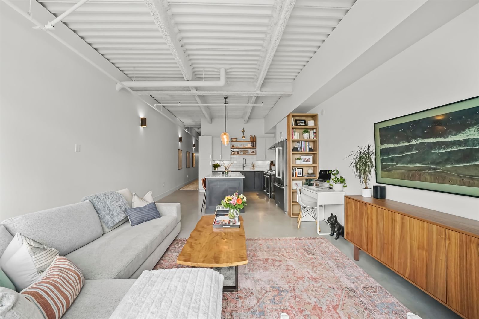 Listing Image 11