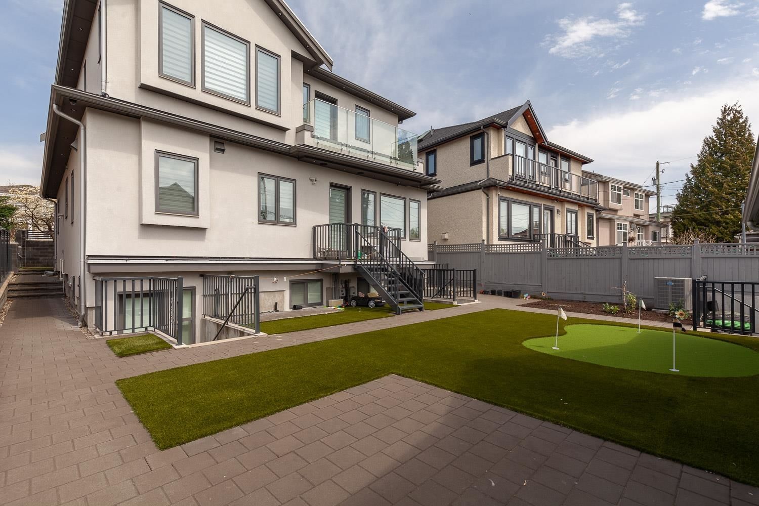 Listing Image 9