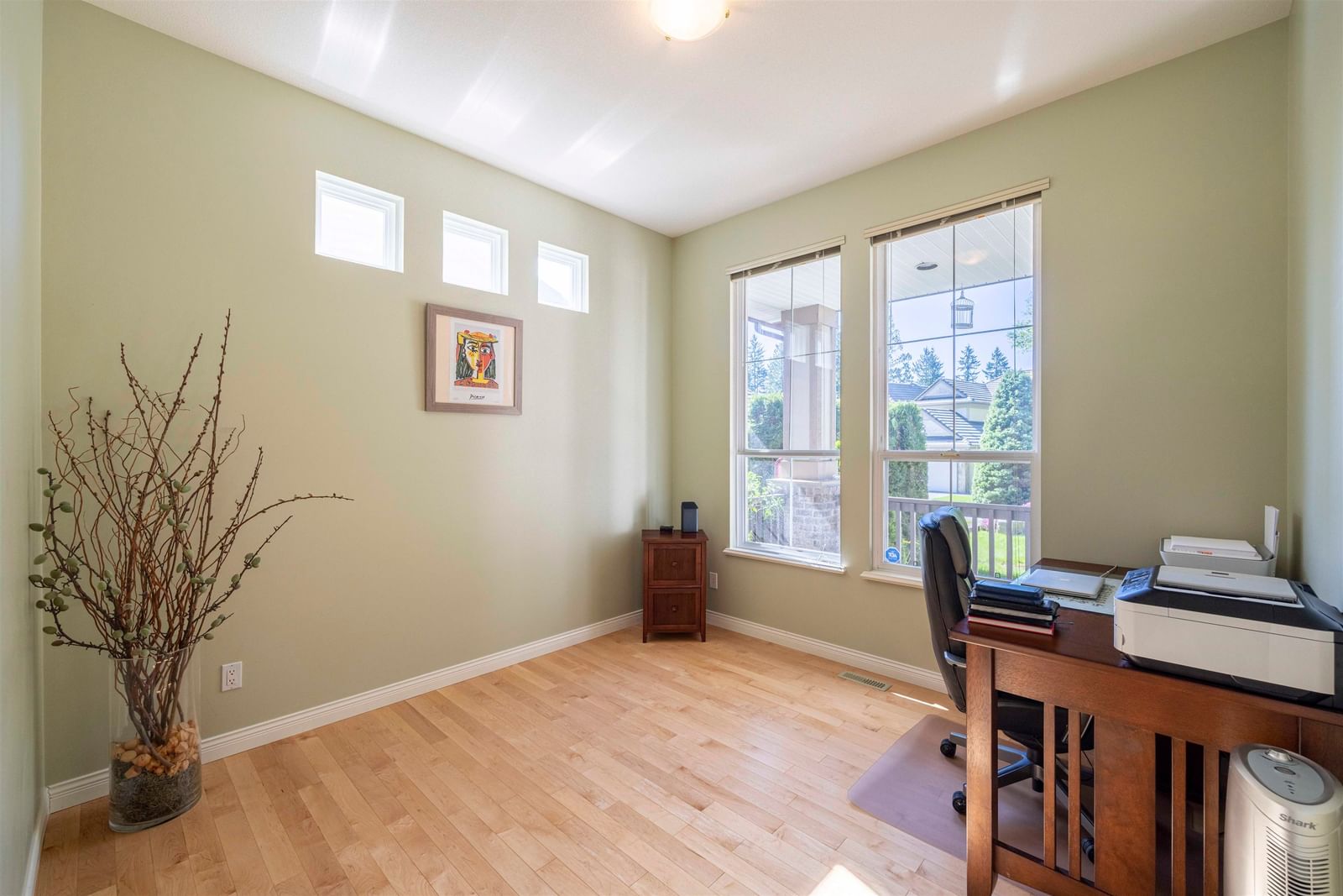Listing Image 9