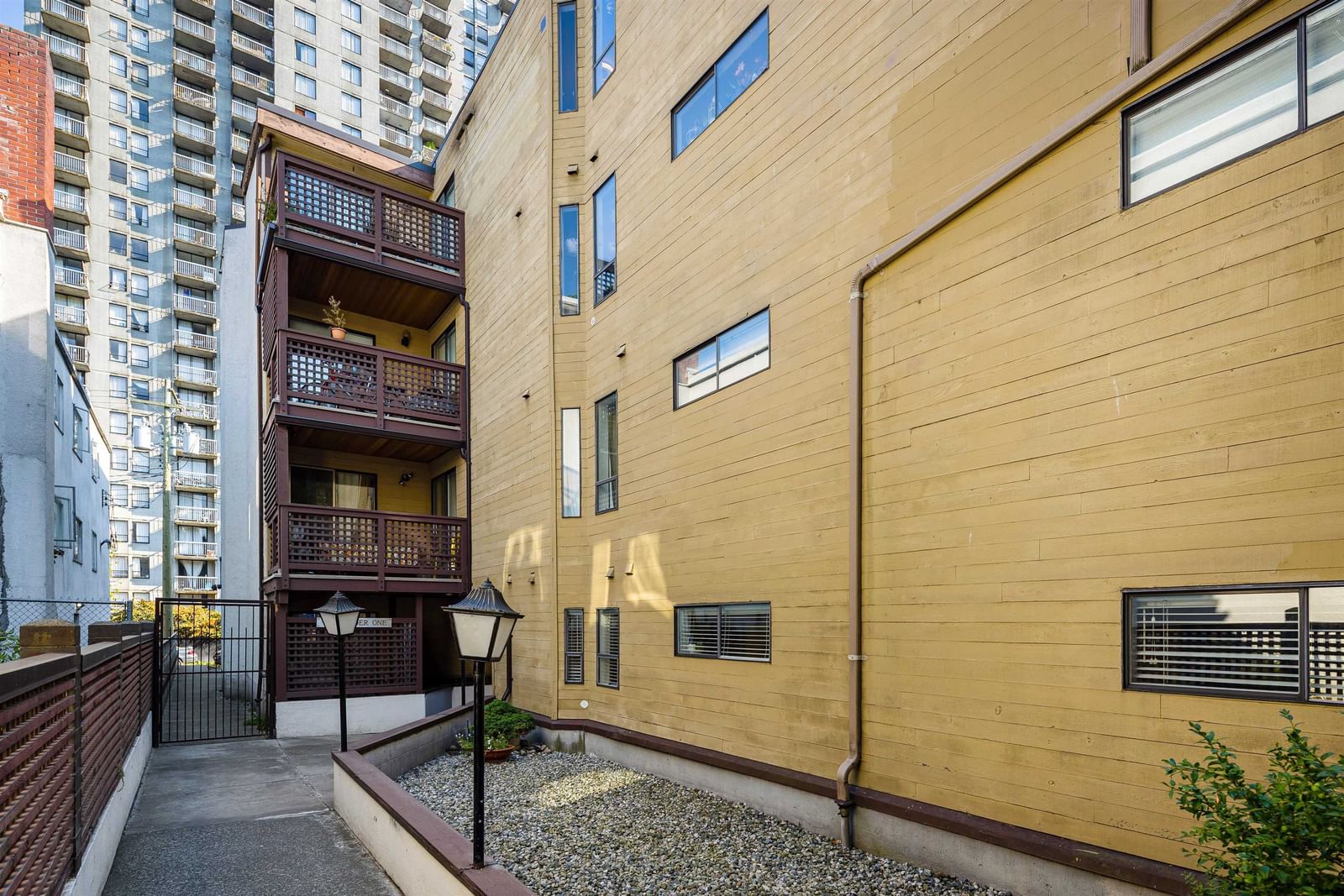 Listing Image 25