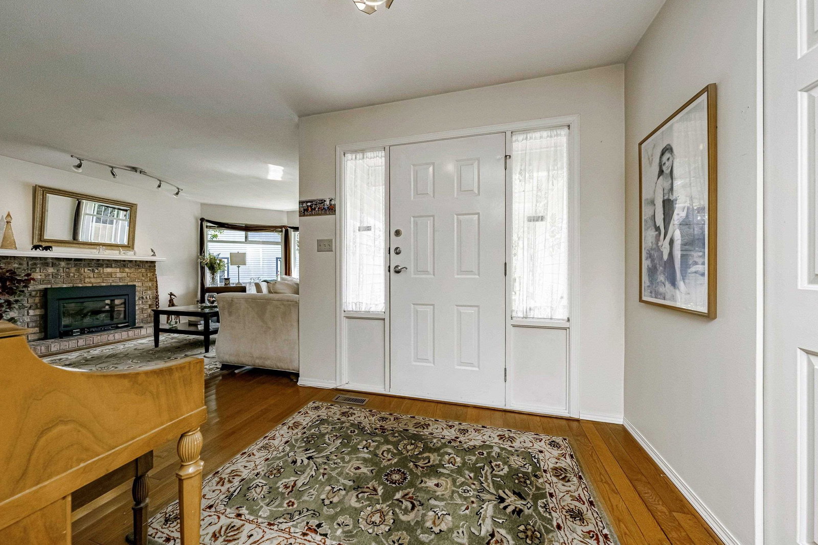 Listing Image 6