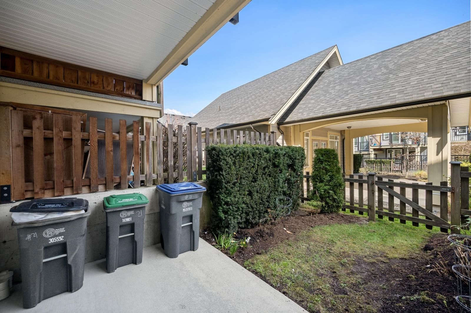 Listing Image 10
