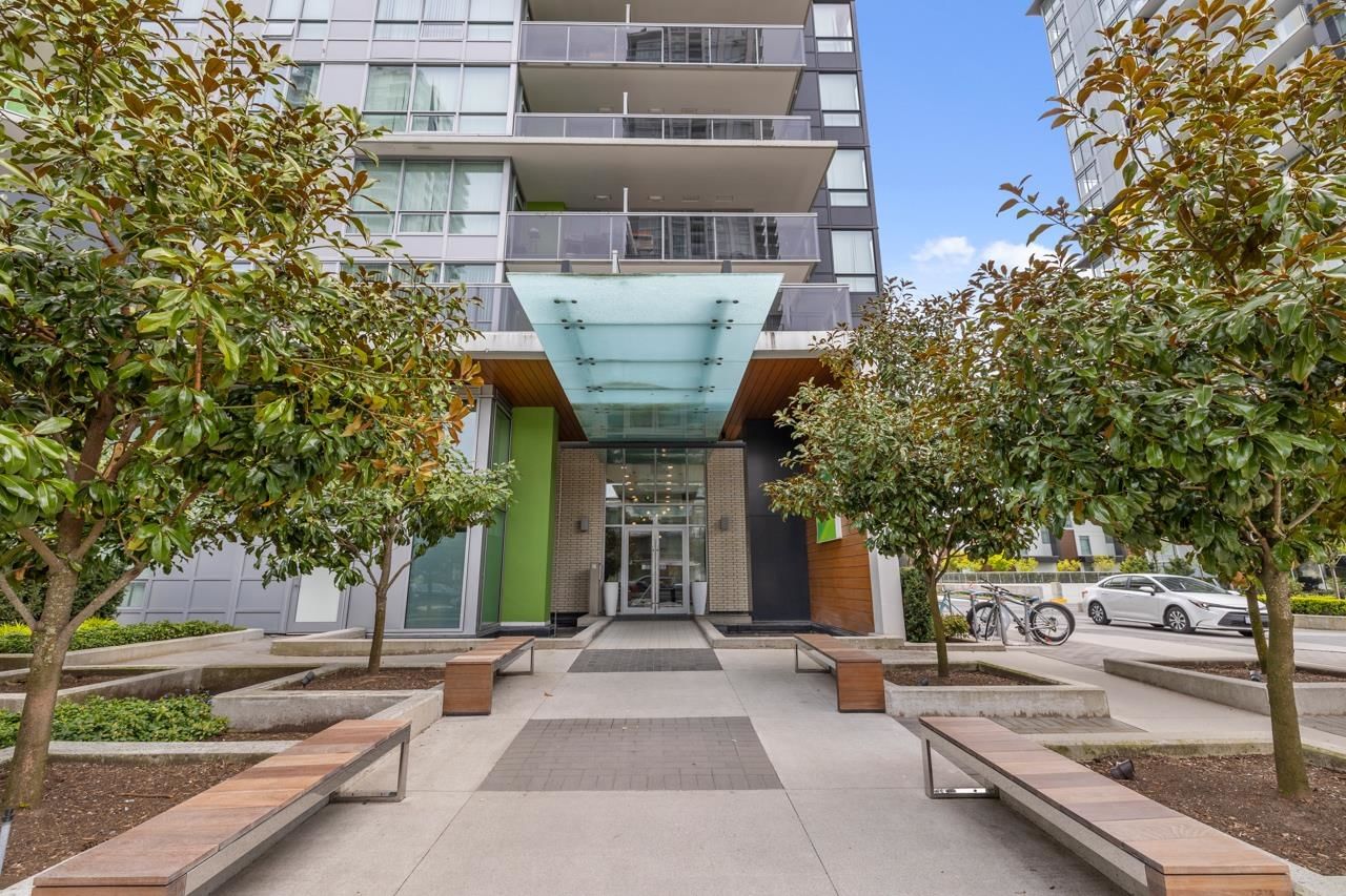 Listing Image 3