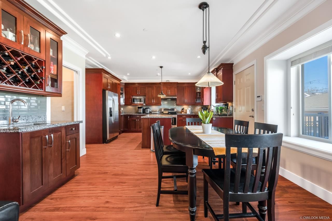 Listing Image 11