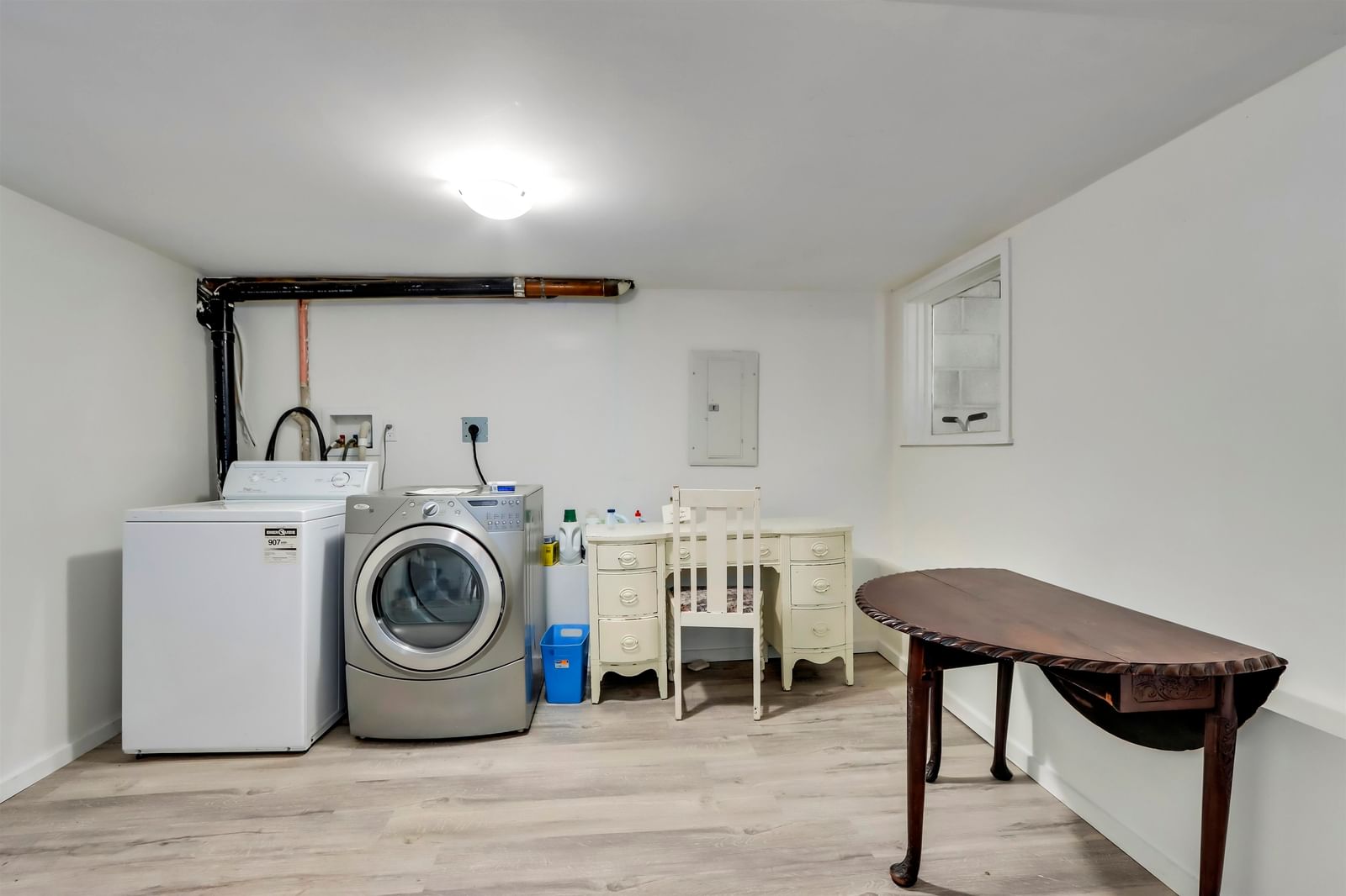 Listing Image 16