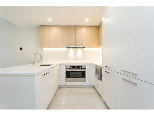 TH17 - 13318 104 Avenue