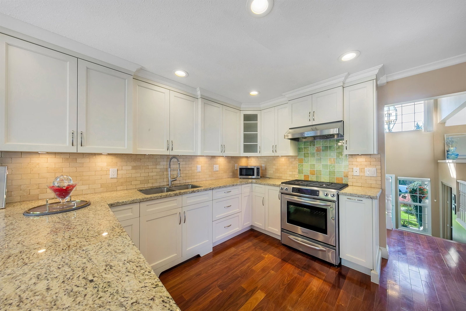 Listing Image 12