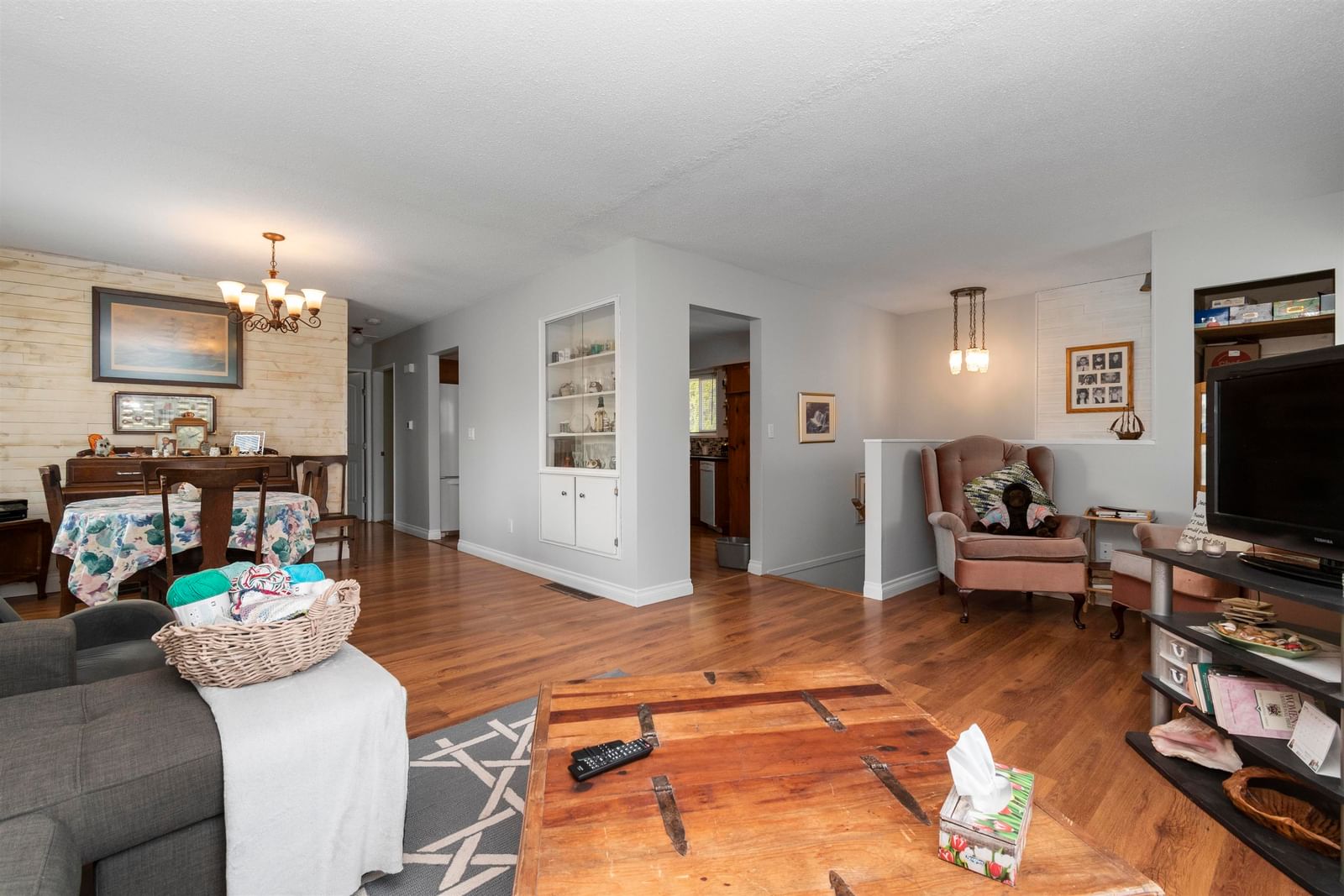 Listing Image 19