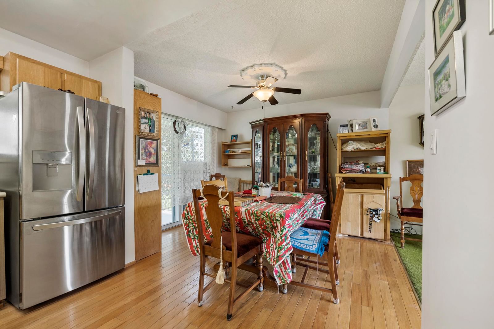 Listing Image 8