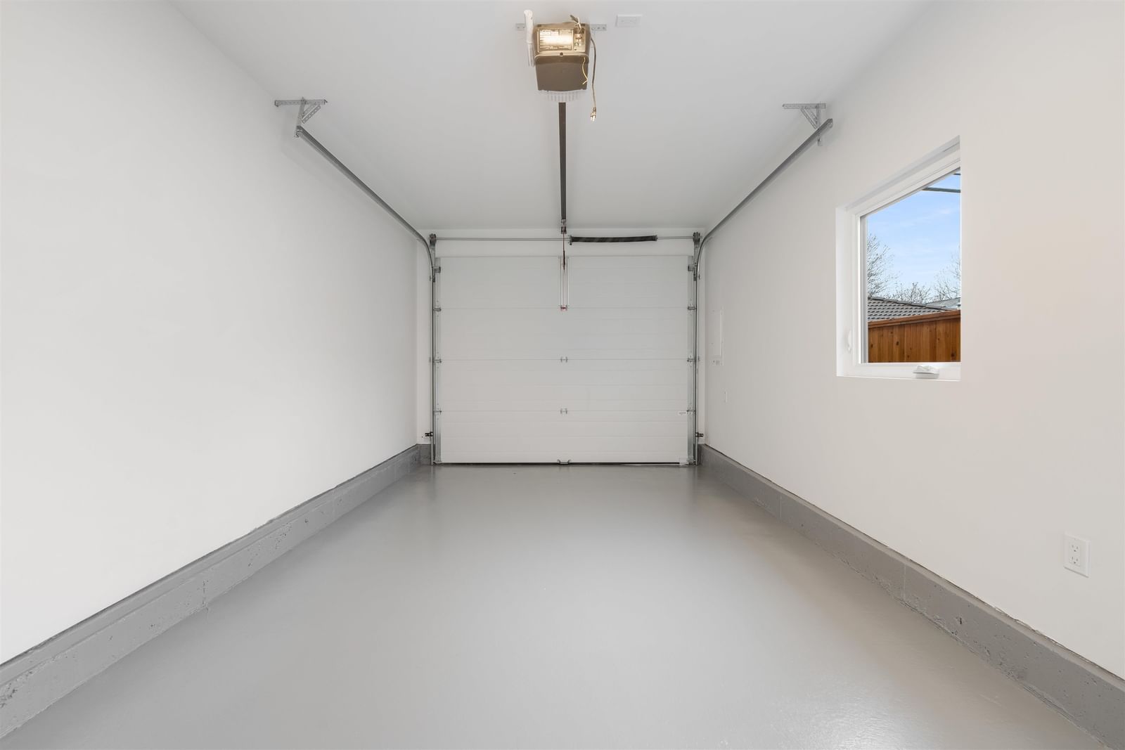 Listing Image 35