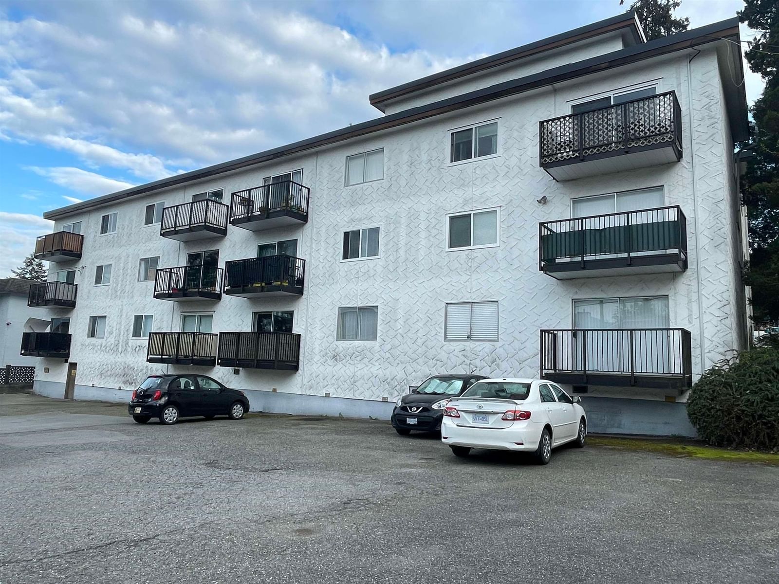 Listing Image 18