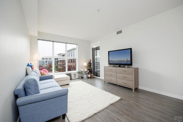319 - 9551 Alexandra Road