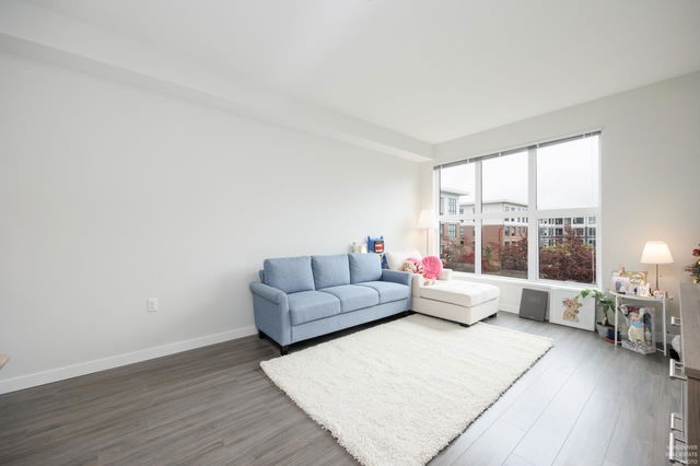 319 - 9551 Alexandra Road