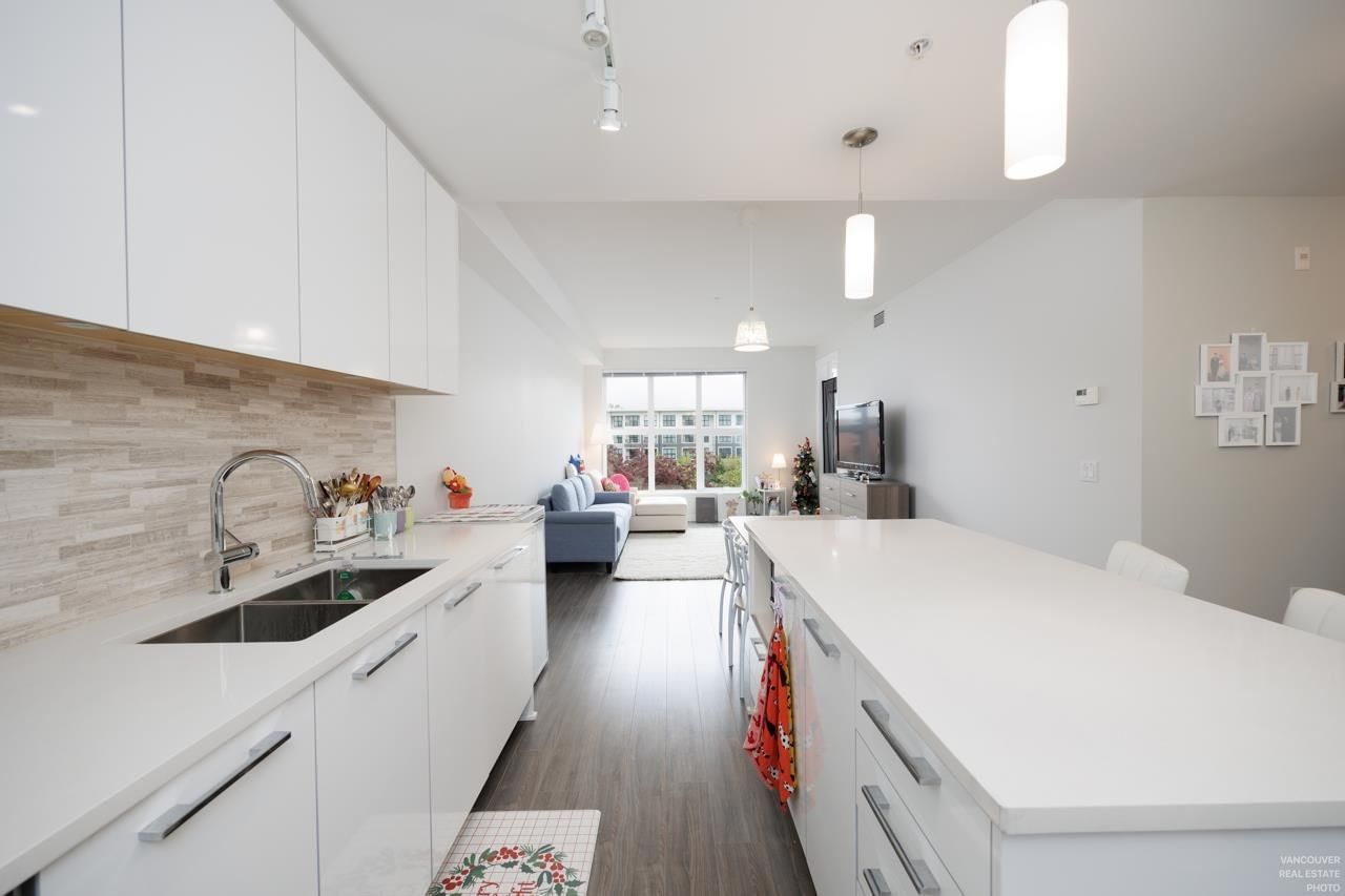 Listing Image 9