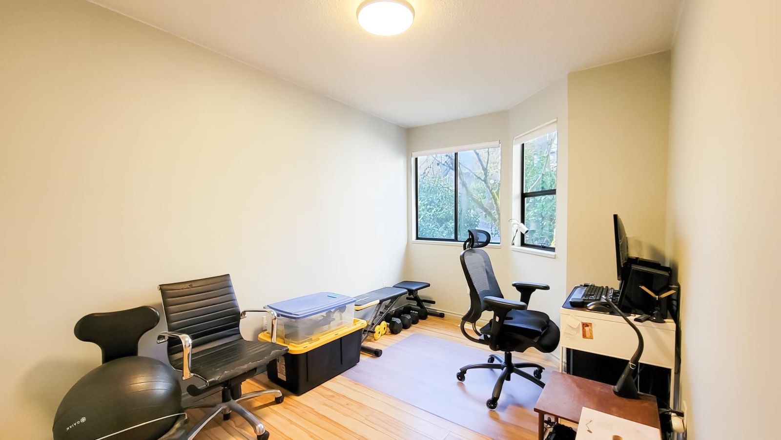 Listing Image 19