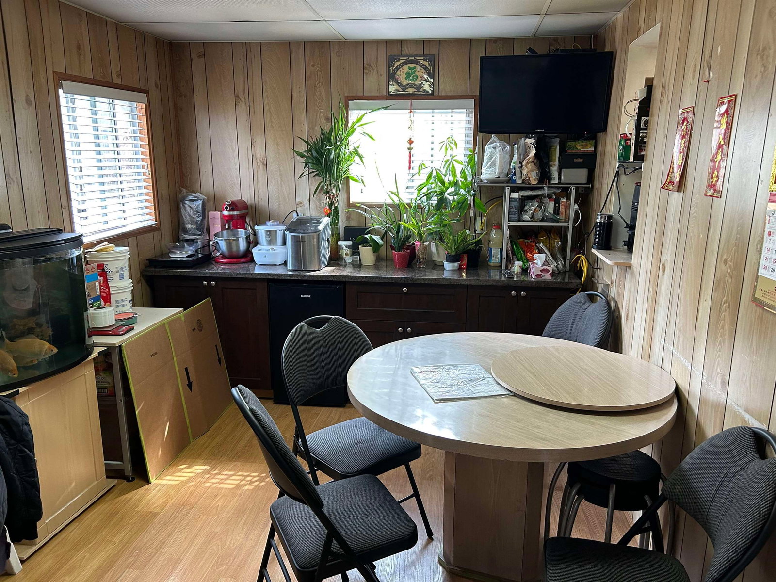 Listing Image 9