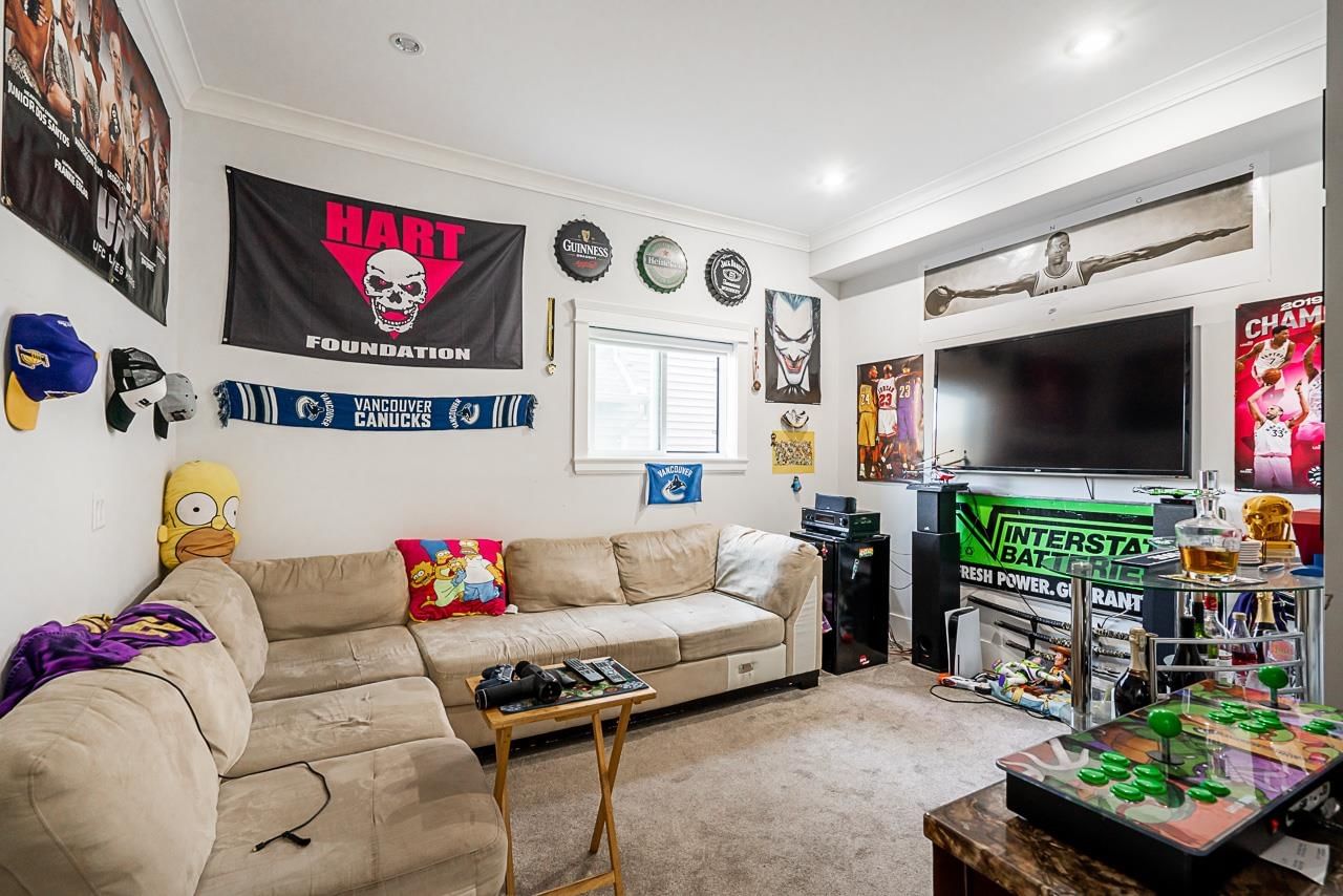 Listing Image 12