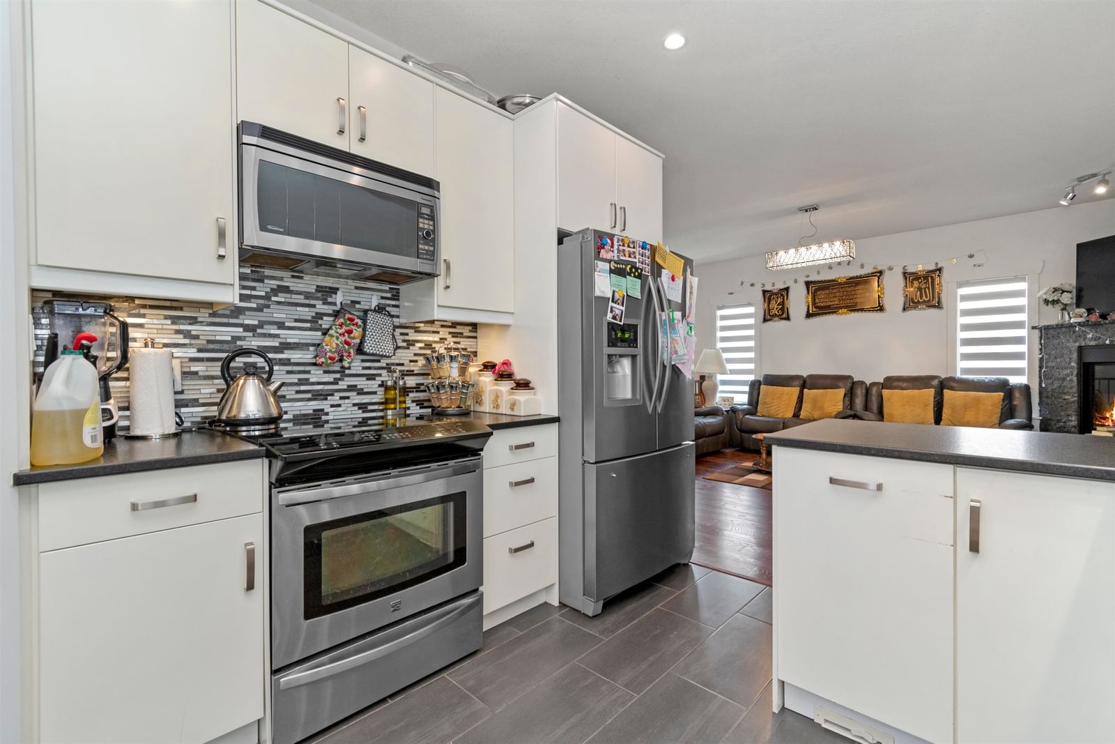 Listing Image 14