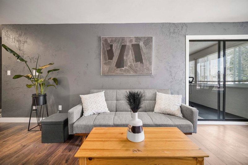 301 - 1381 Martin Street, White Rock, V4B 3W6 | Image 2