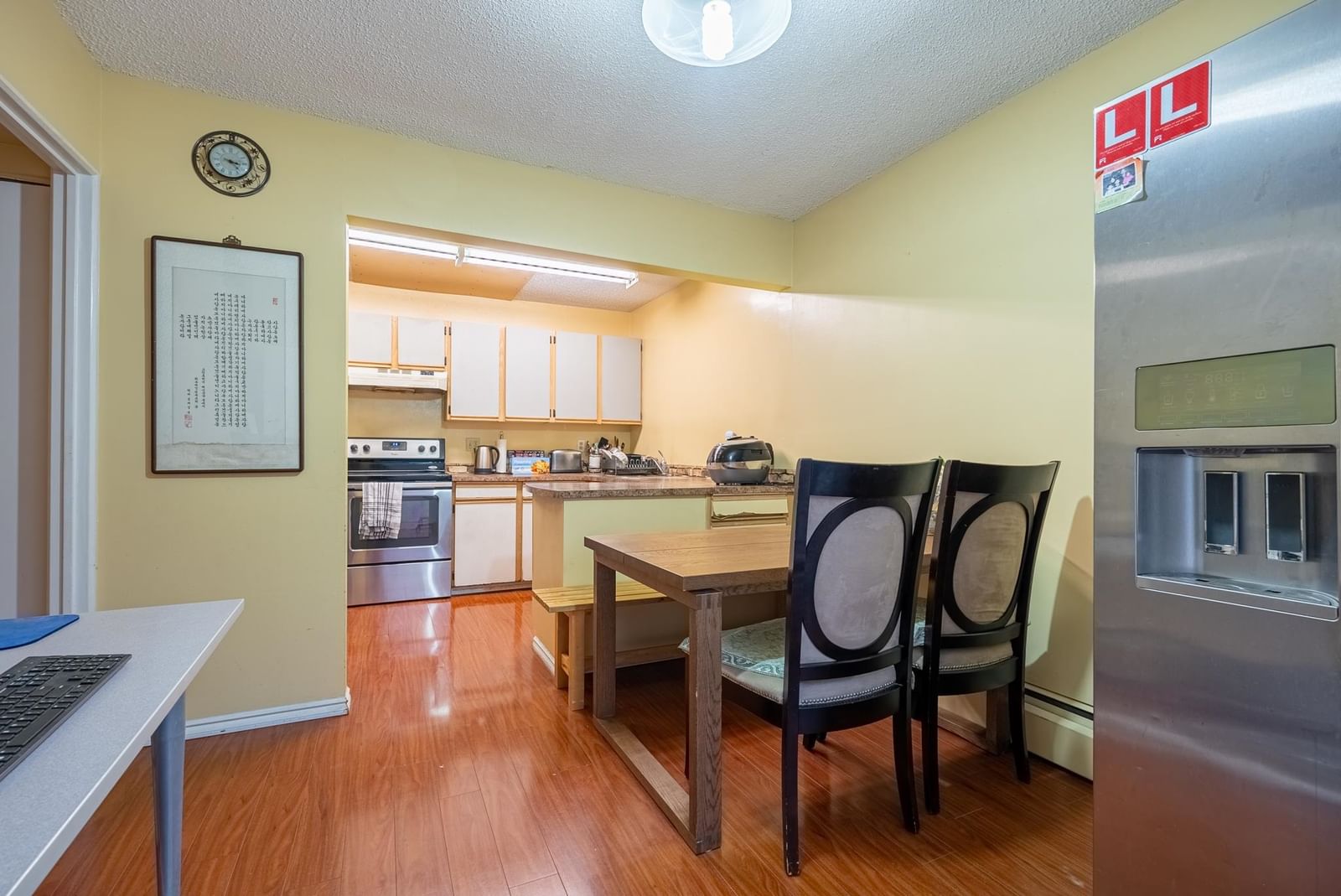 Listing Image 9