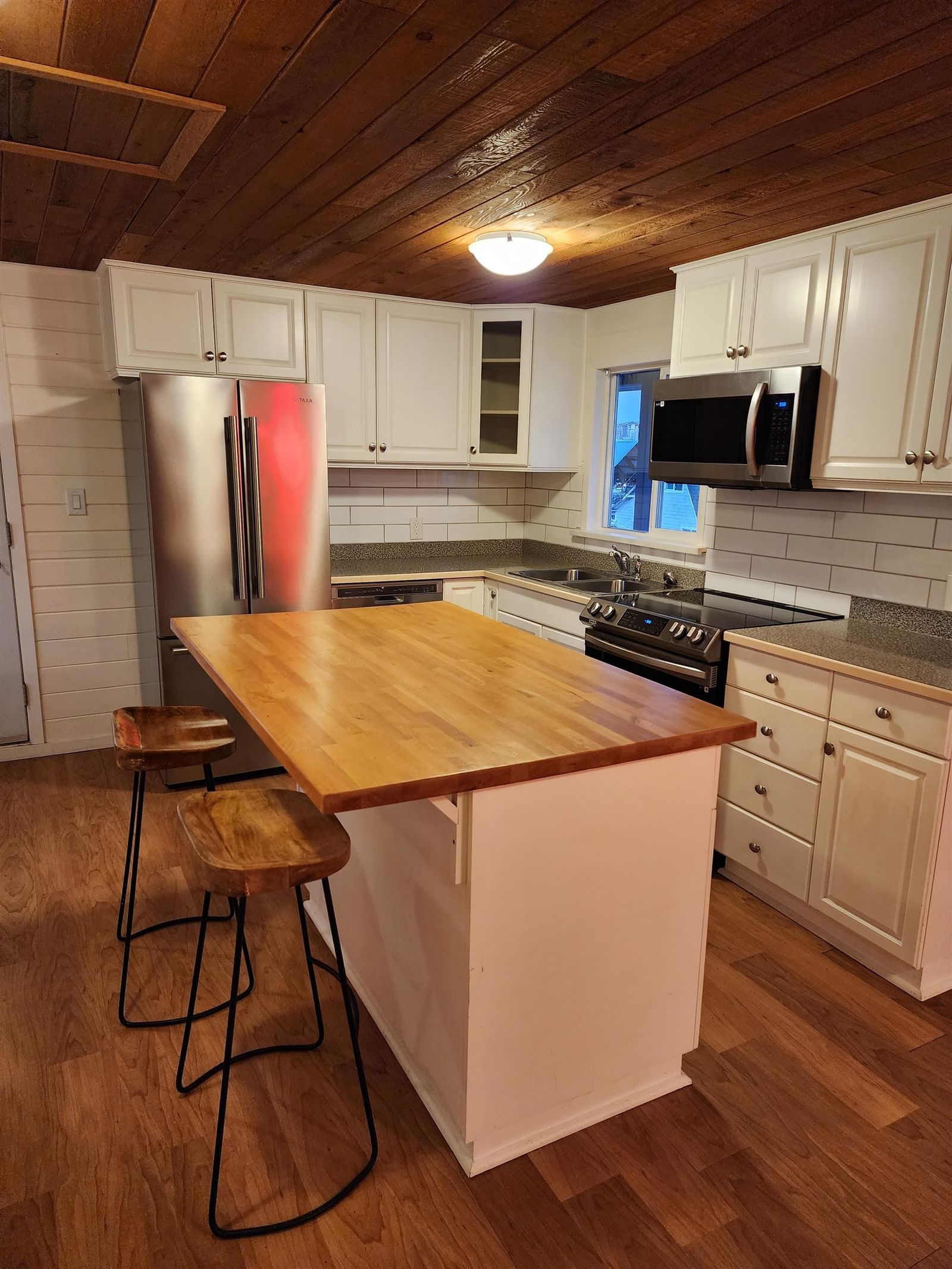 Listing Image 14