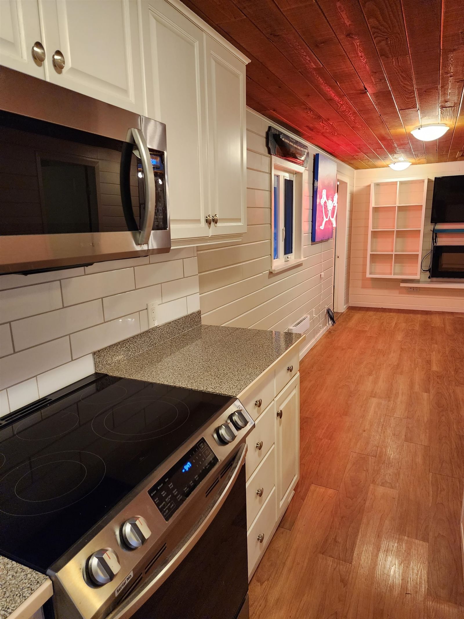 Listing Image 15