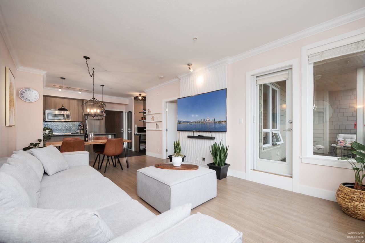 Listing Image 10