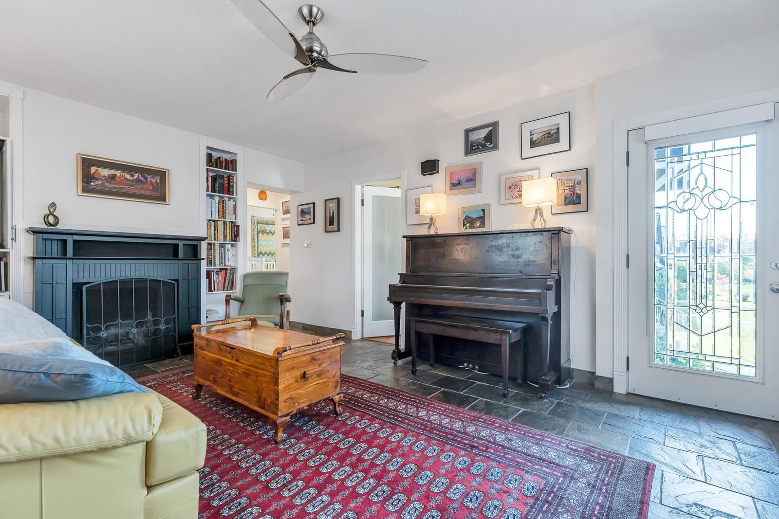 Listing Image 10