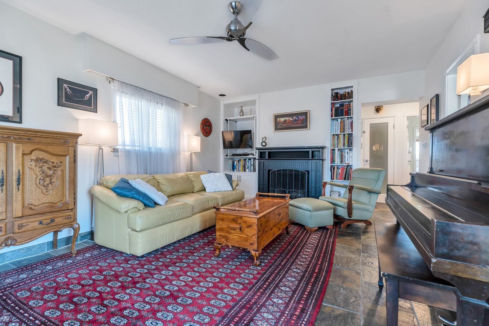 Listing Image 9