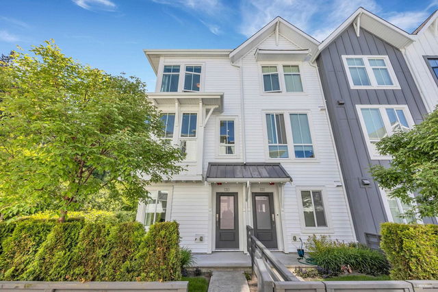 22 - 4638 Orca Way