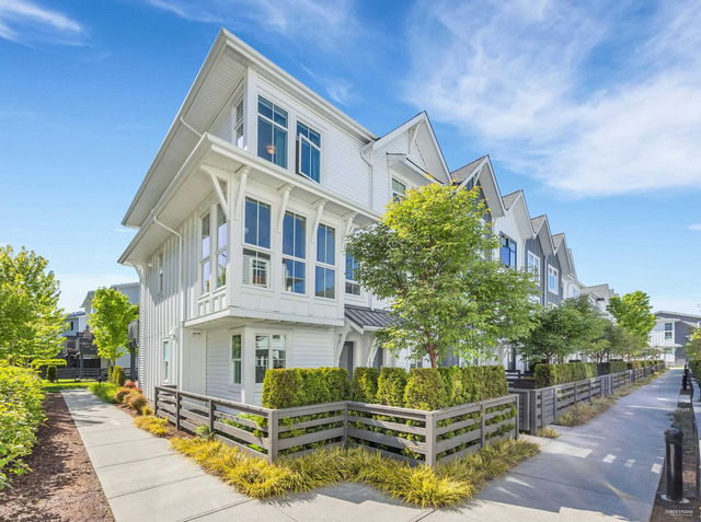 22 - 4638 Orca Way