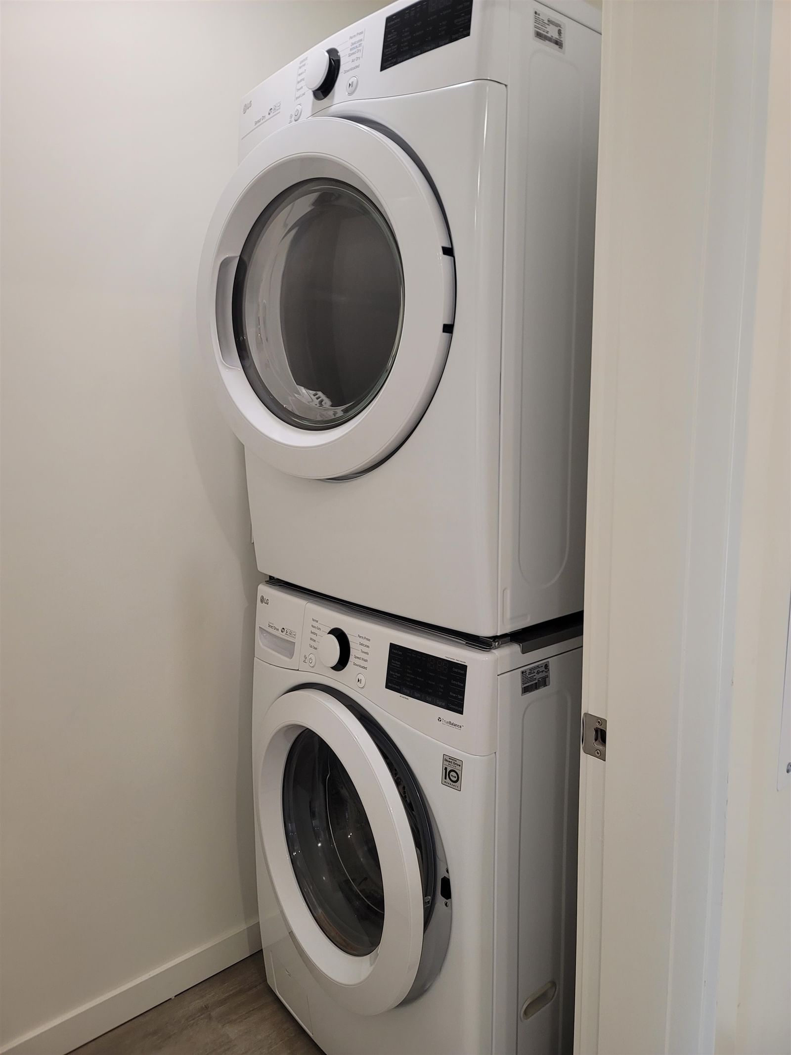 Listing Image 14