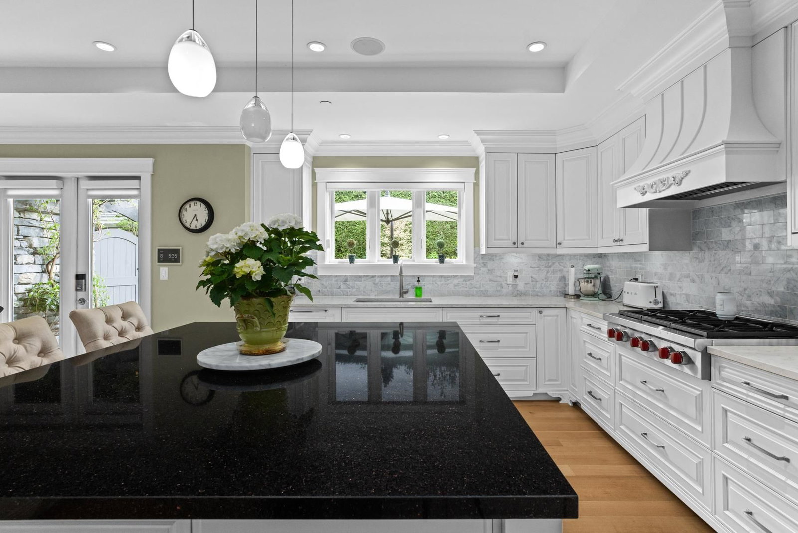 Listing Image 10