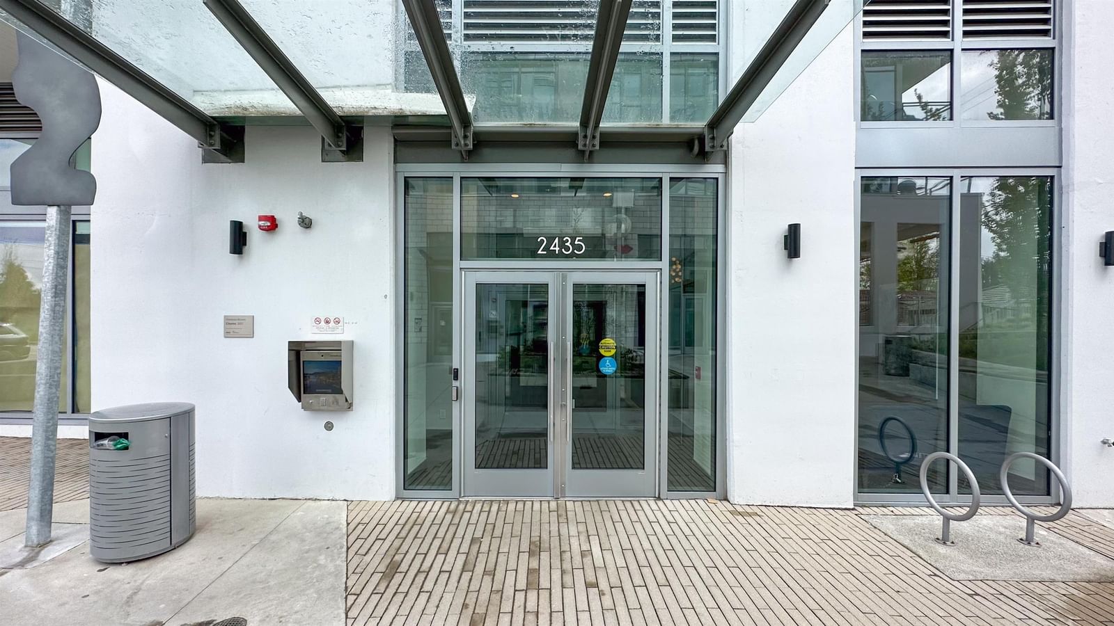 Listing Image 22