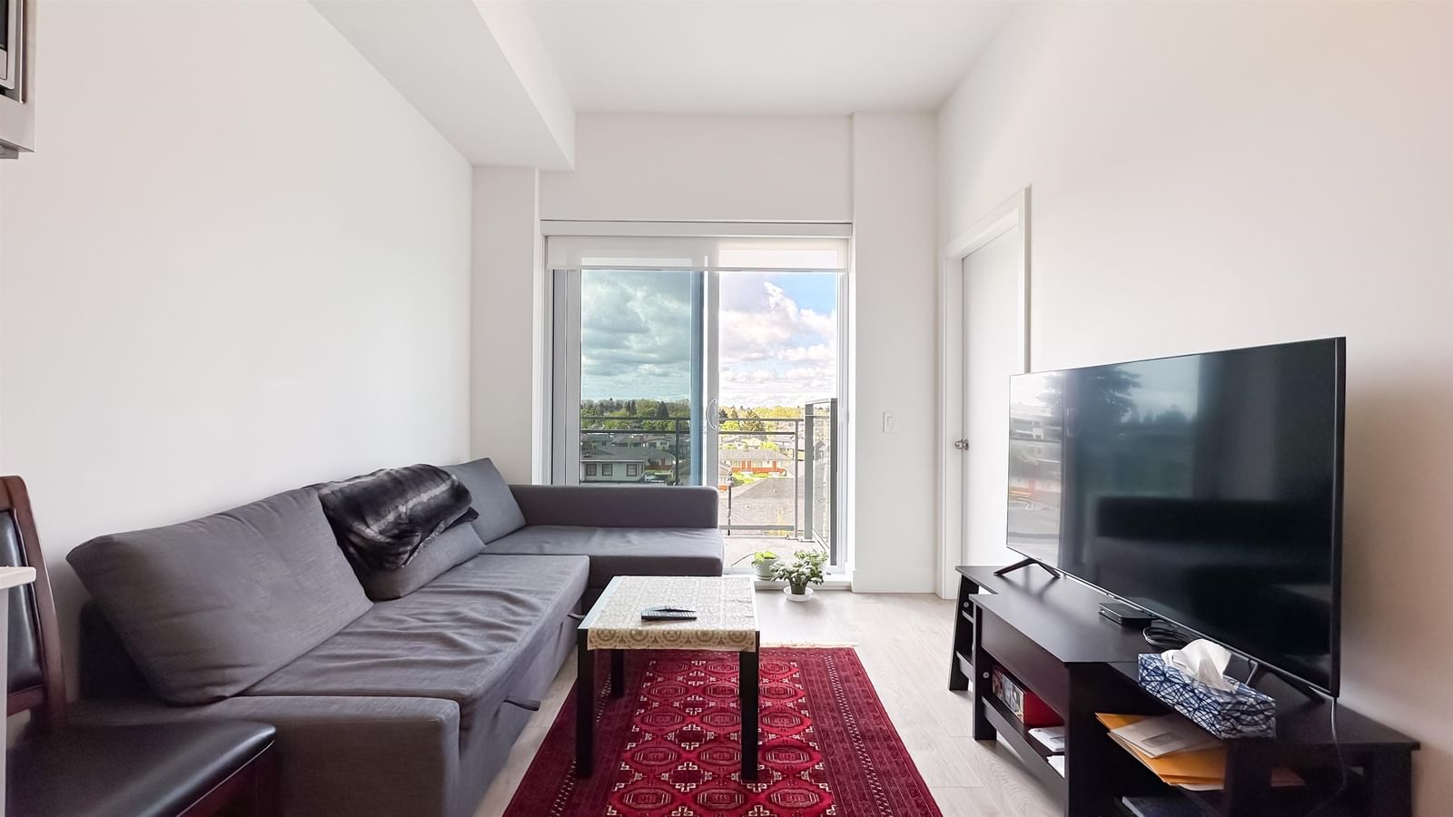 Listing Image 6