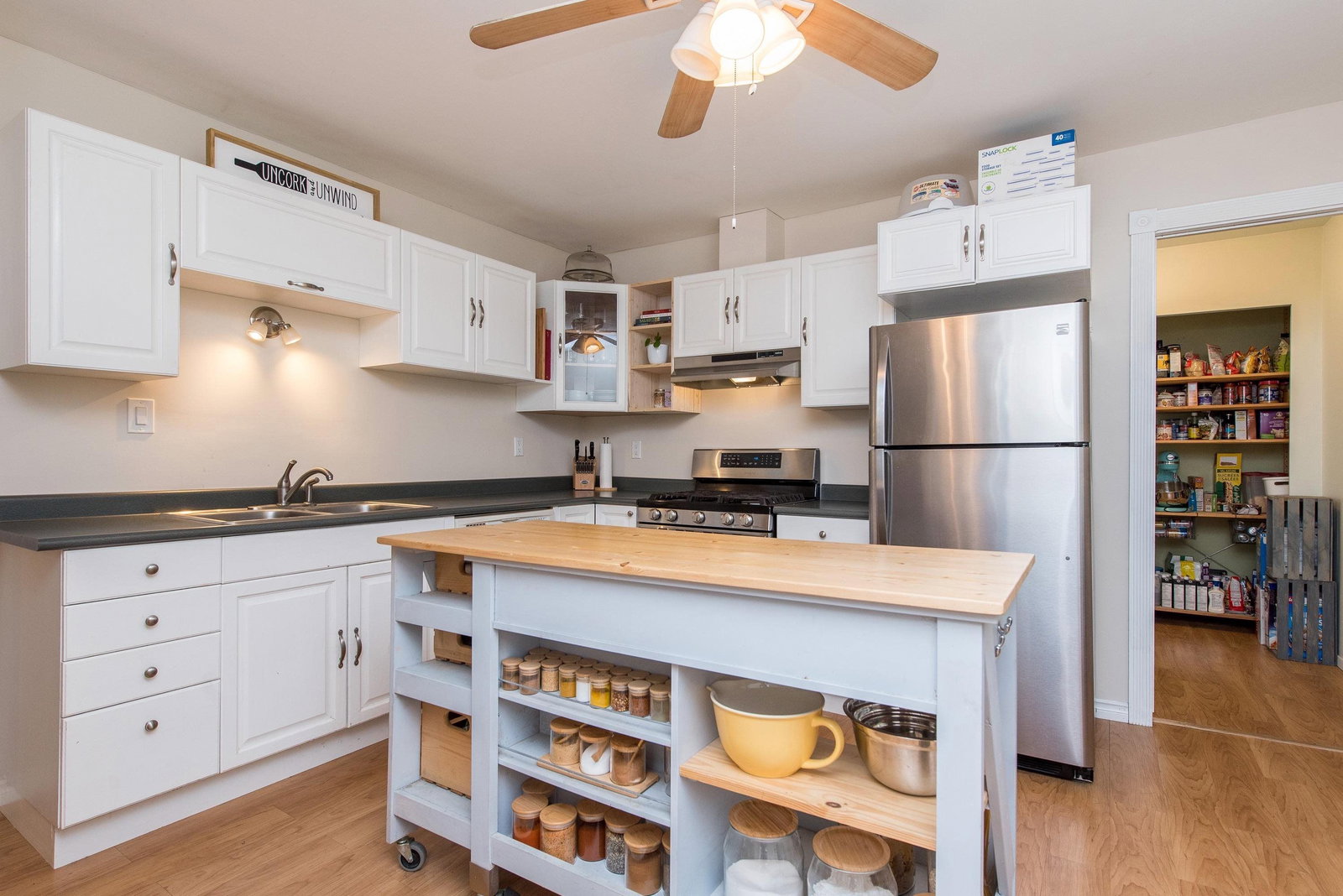 Listing Image 11