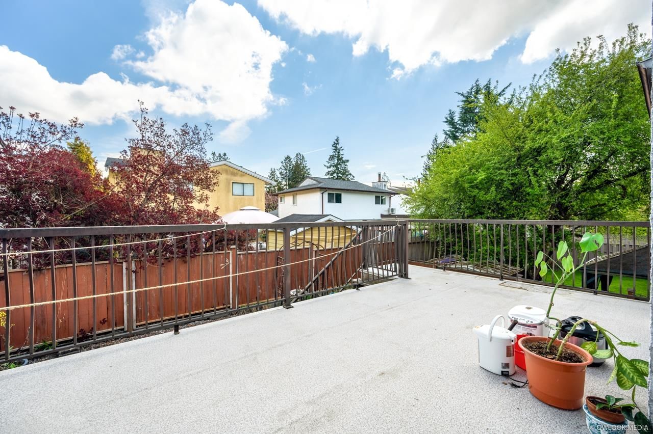 Listing Image 11