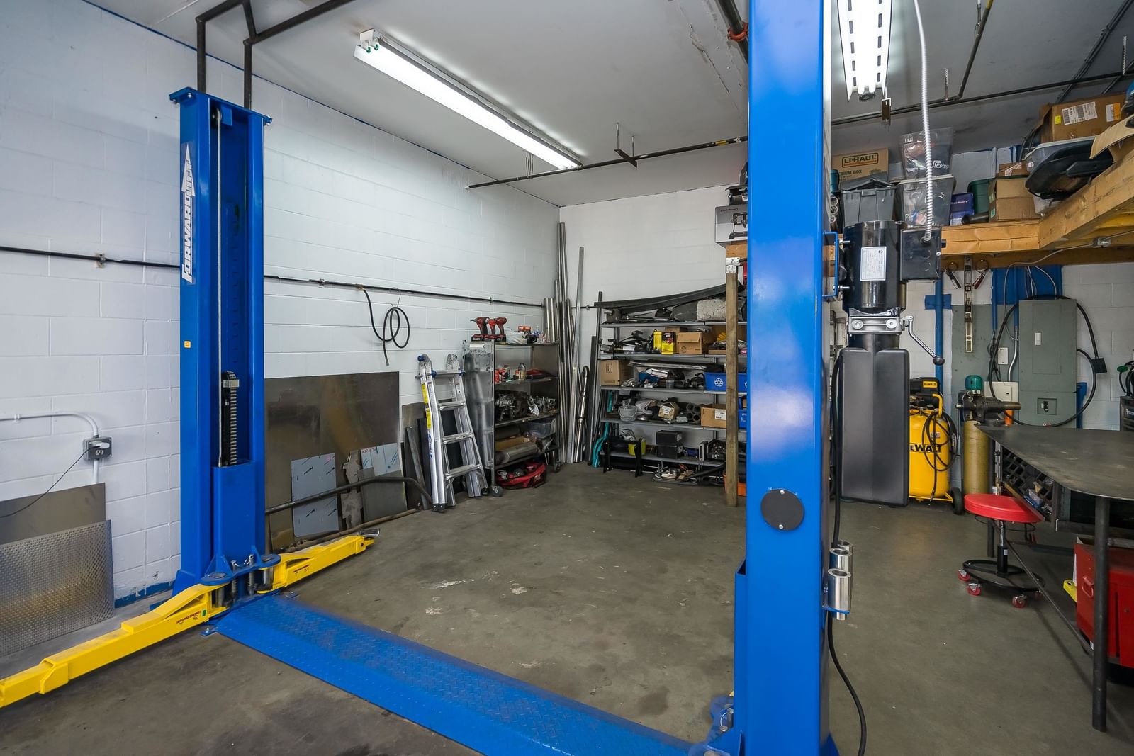 Listing Image 6