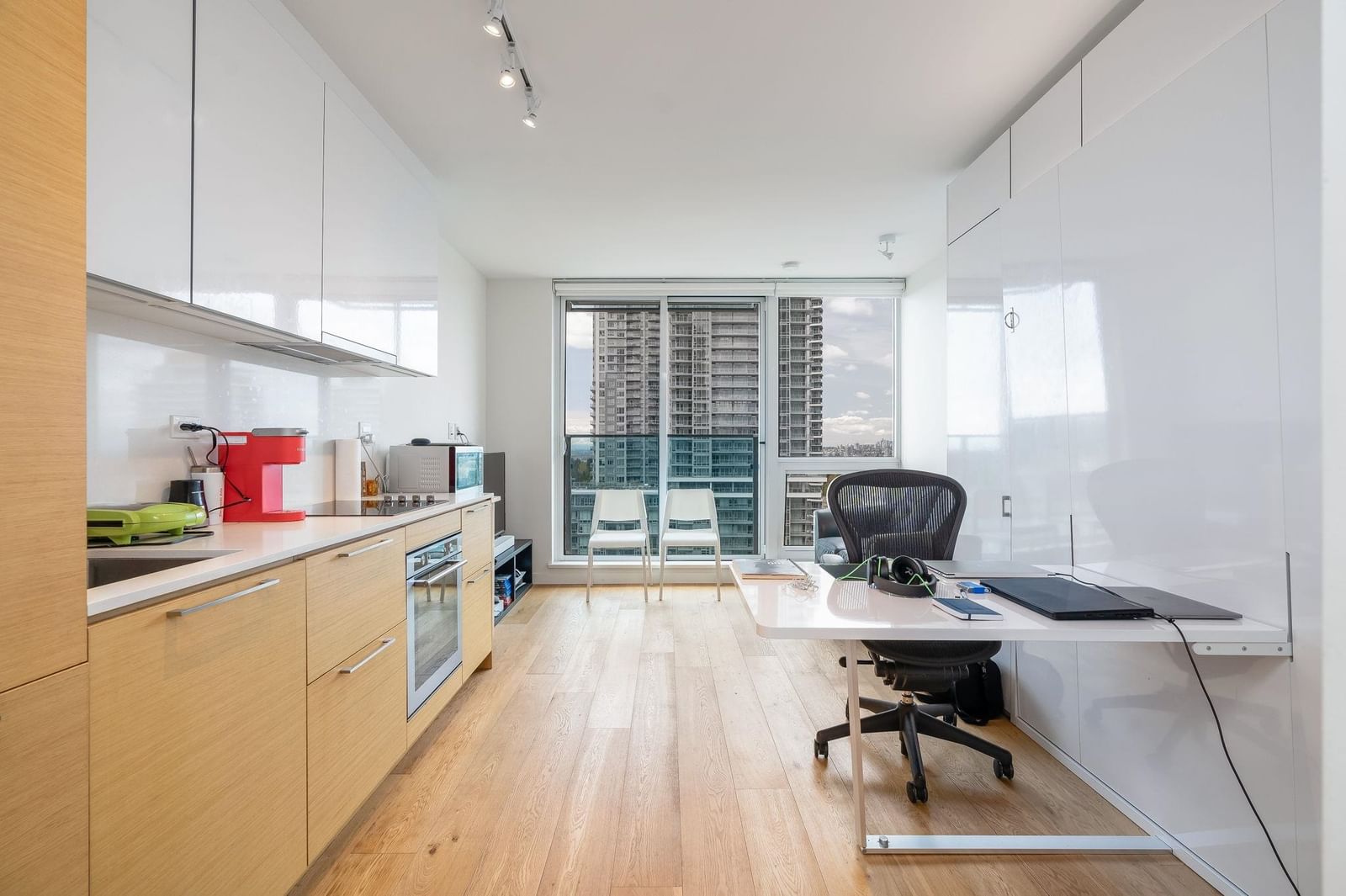Listing Image 10