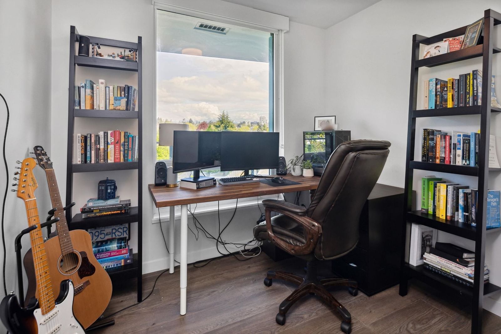Listing Image 15