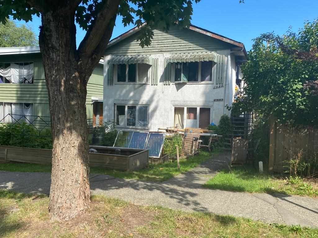Listing Image 4