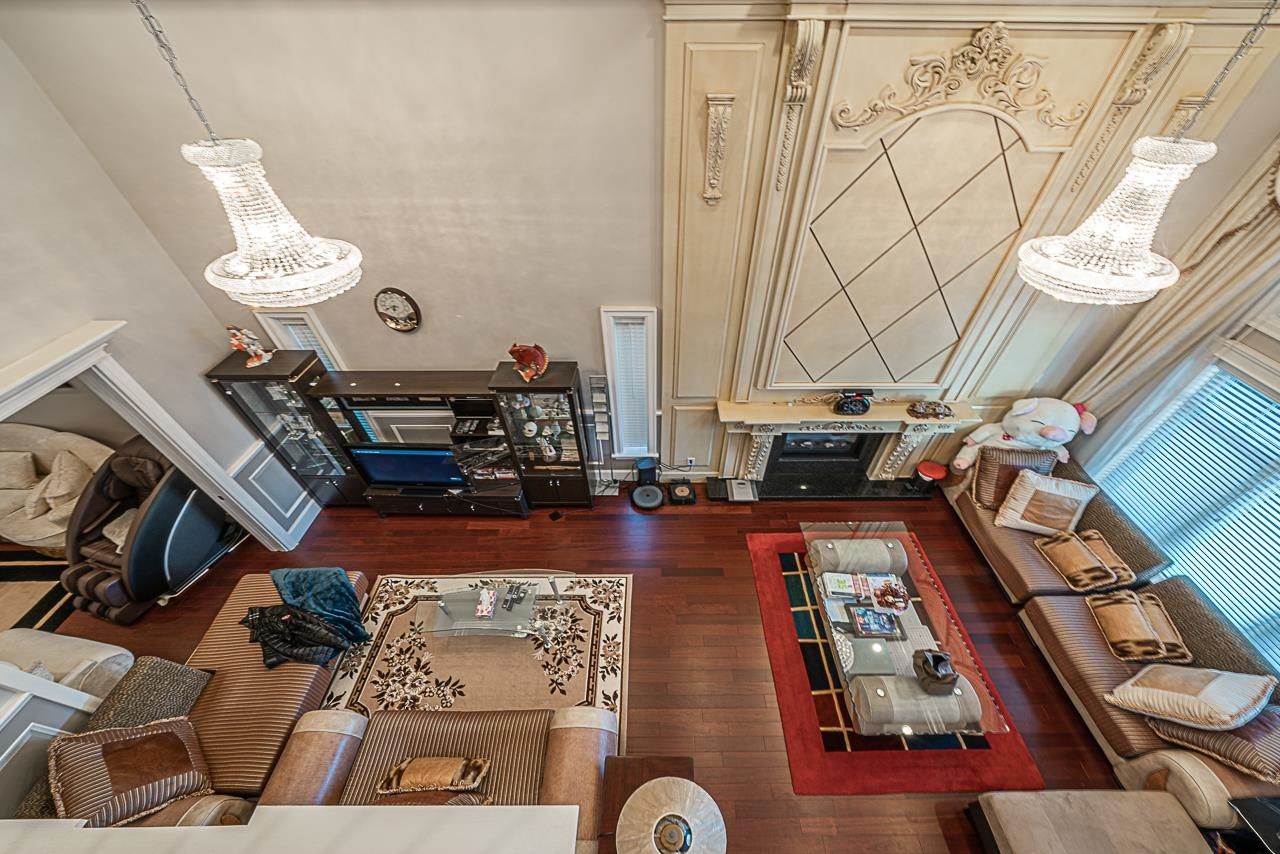 Listing Image 10