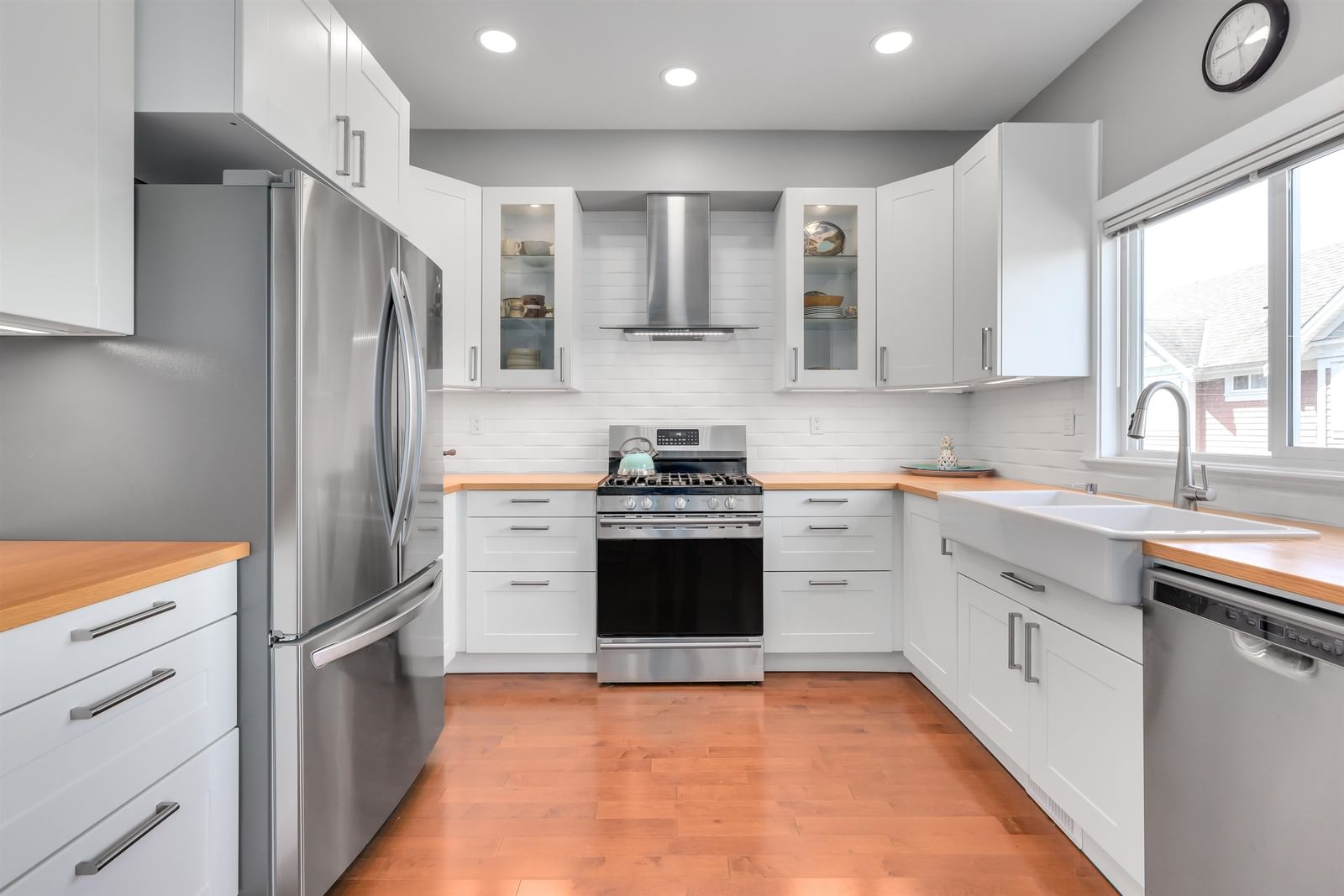 Listing Image 10