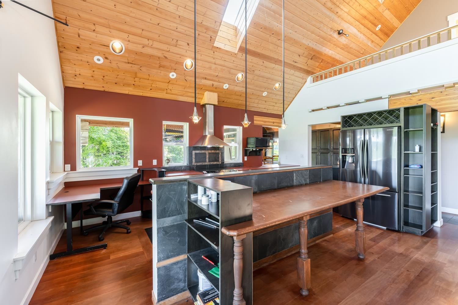 Listing Image 10